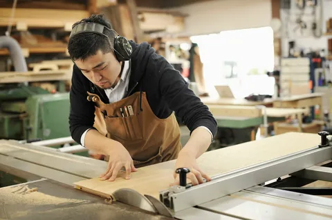 Carpenter Jobs in Canada with Visa Sponsorship