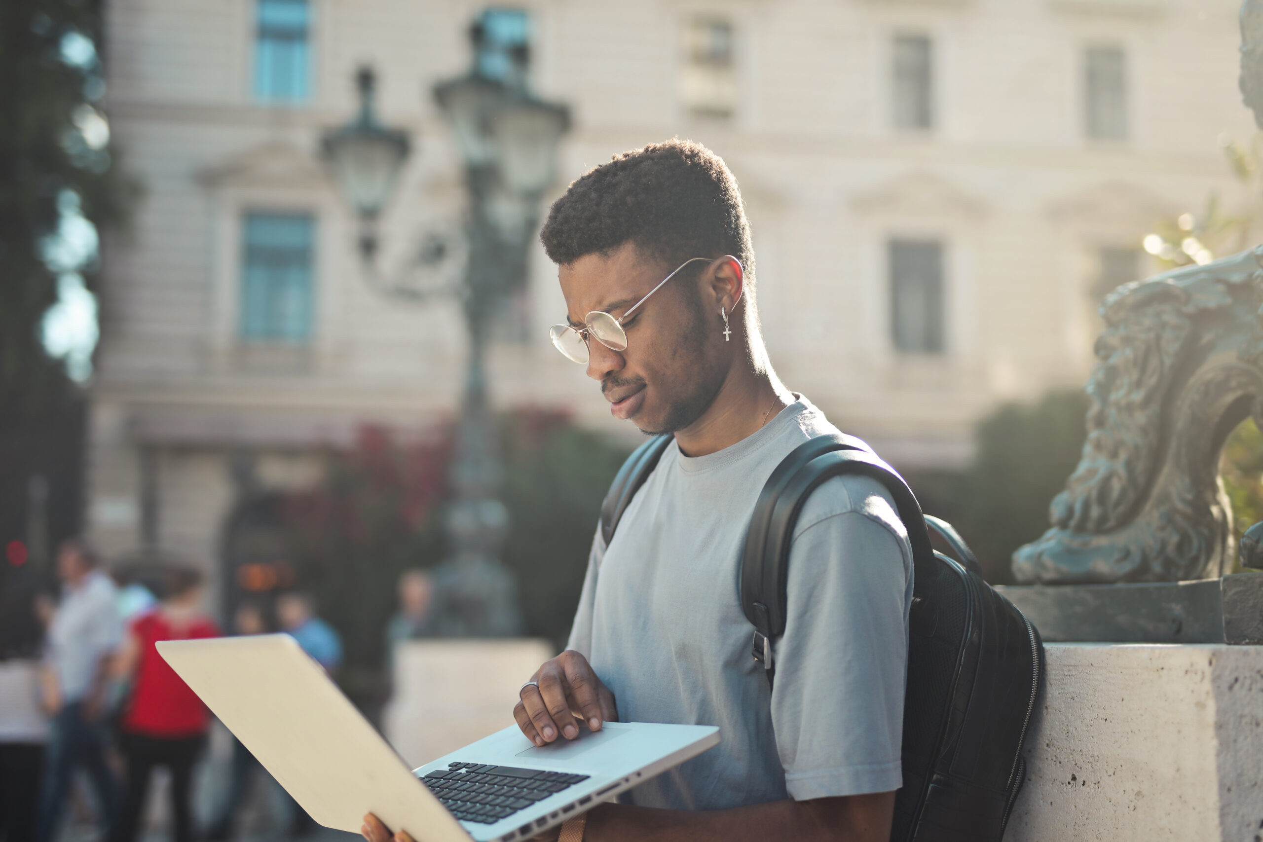 How to Build a Strong Scholarship Profile for Canada Before Applying