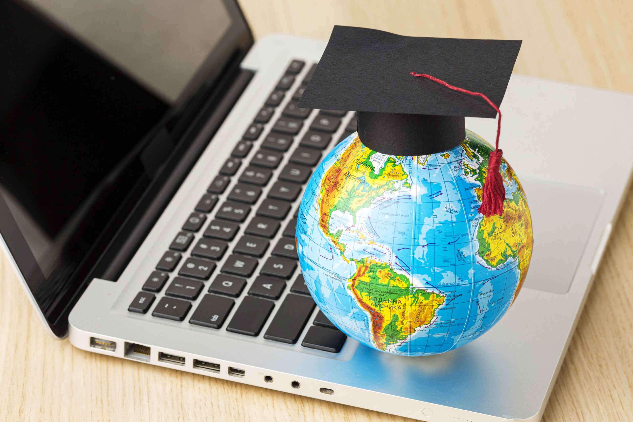 Research Scholarships Abroad: Best Guide for Master’s and PhD Funding
