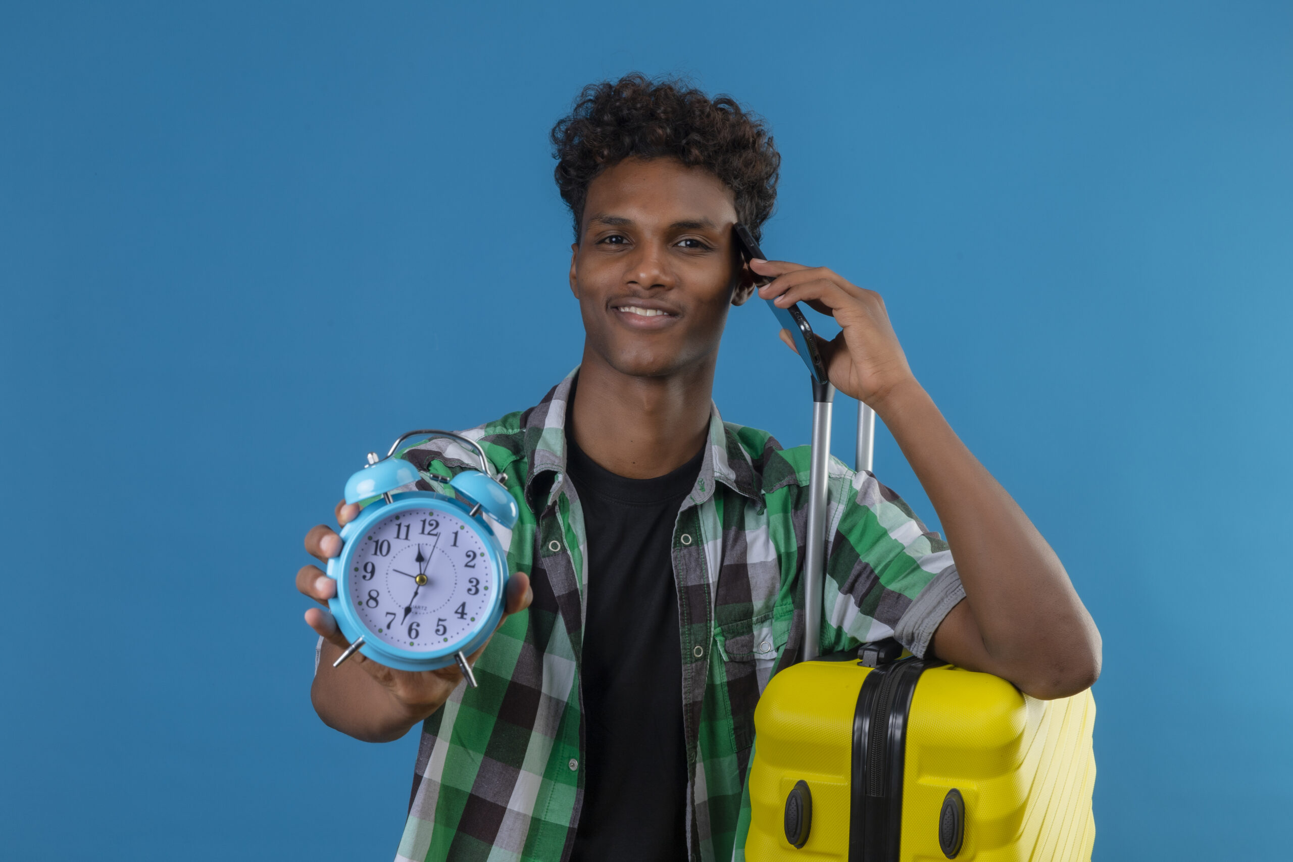 How to Compare Scholarship and Admission Deadlines Before Applying Abroad